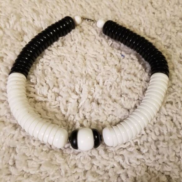 Vintage Black White Funky Bead Necklace - Picture 1 of 7